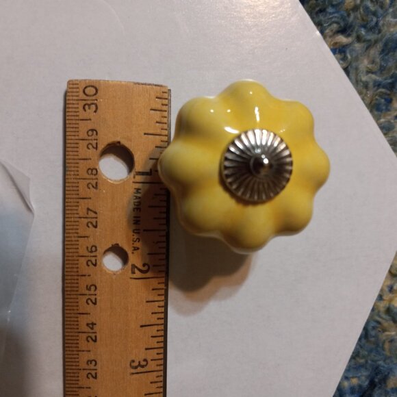 Ceramic Yellow Pumpkin Shape Cabinet Knob - Picture 2 of 4